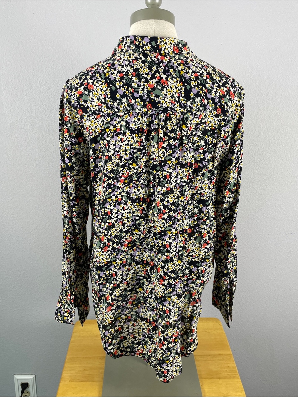 Maeve Anthropologie Matilda Black Floral Long Sleeve Button-up Blouse Size Large - Picture 2 of 10